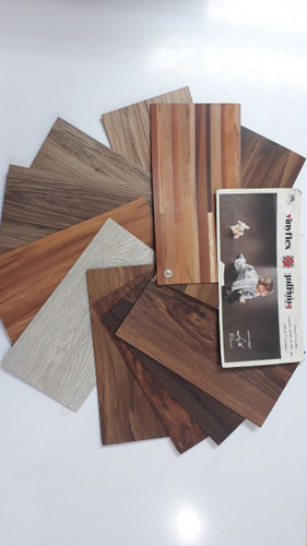 کف پوش استیرپ کلاسیک وینی فلکس